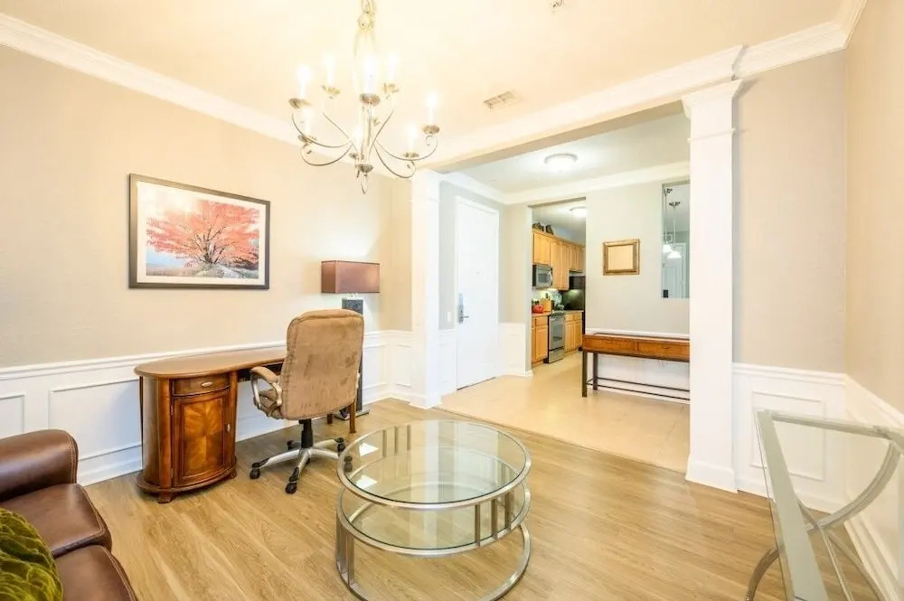 3 Bedroom Premium Lakeview [cdc Compliant] l 1012 Condo