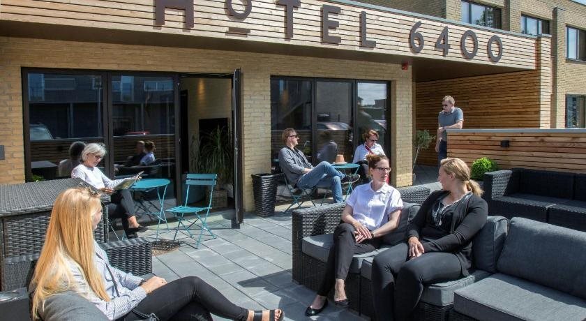 Hotel 6400