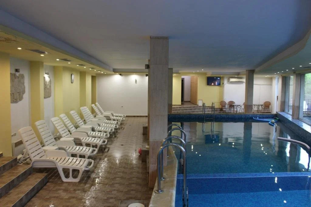 Eleni Palace