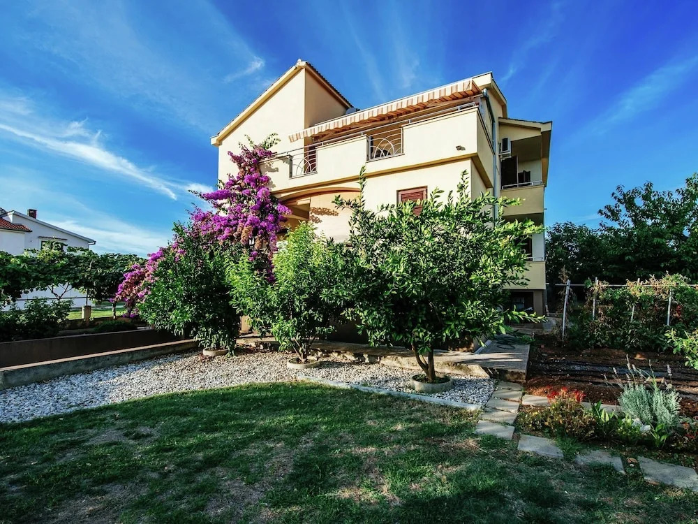 Lovely Apartment in Biograd na Moru With Balcony