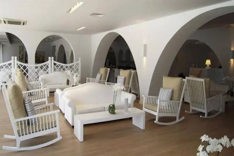 Golden Arches Hotel