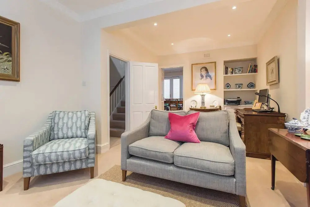 JOIVY Stylish 3 BR House with Patio, Short Walk to Regents Park & Harley Street