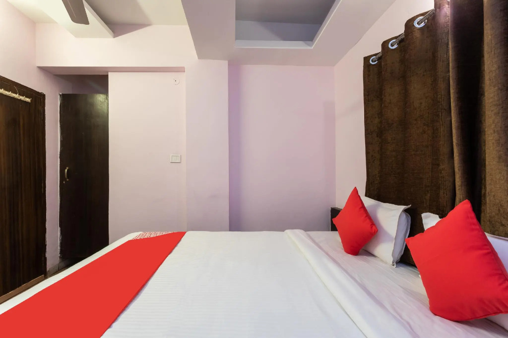 OYO 22995 Hotel Chandan Plaza