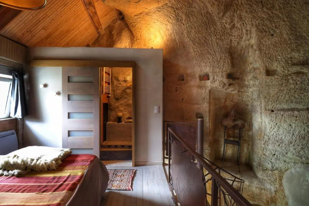 Troglodyte Loft 2