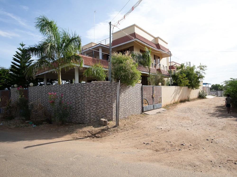 OYO 6810 Home Stay Anna Nagar