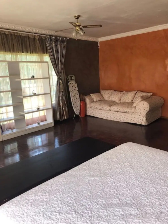 Khuvena Guest House