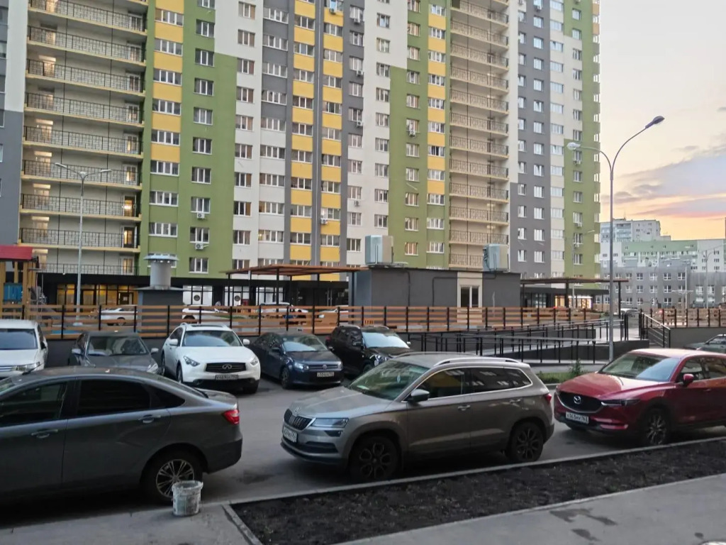Горница на улице Революционная 101В корпус 1