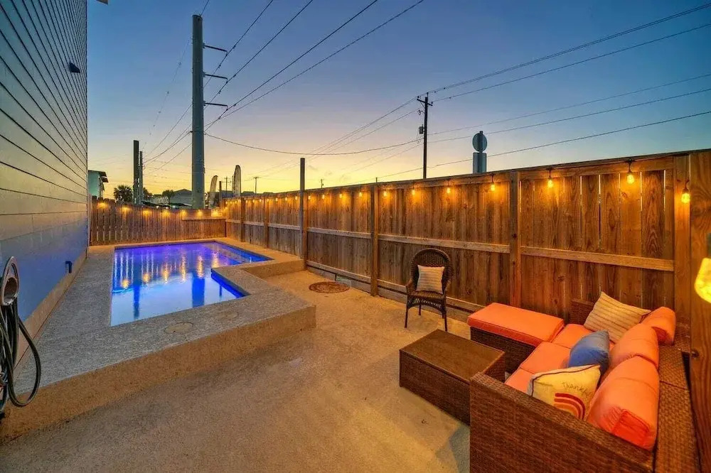 Private Pool+patio, Arcade Game, Walk to the Beach Ocean Devotion by Avantstay
