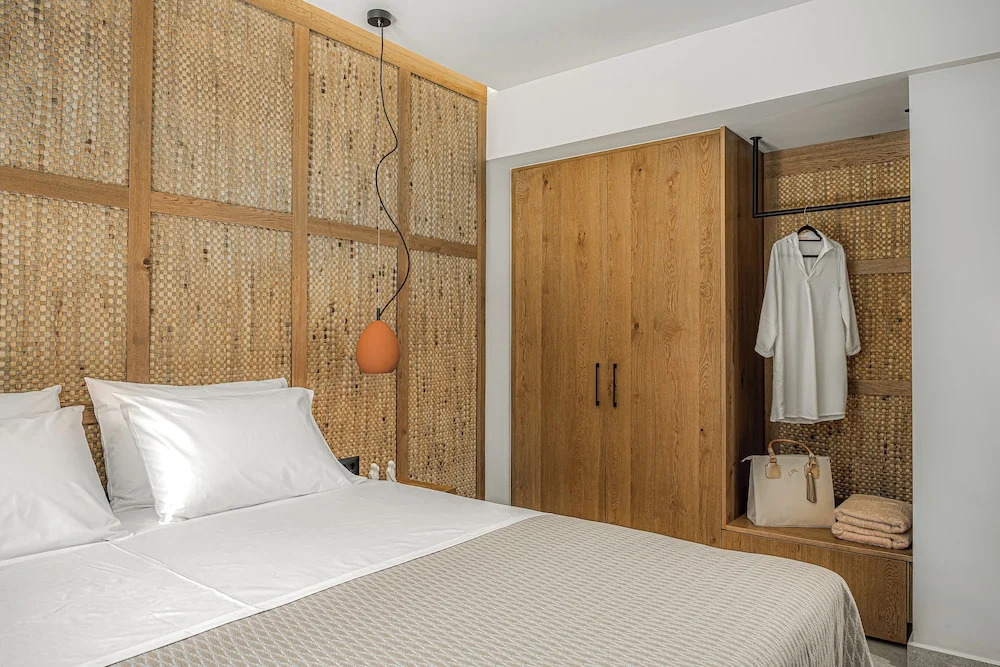 Lakka Suites