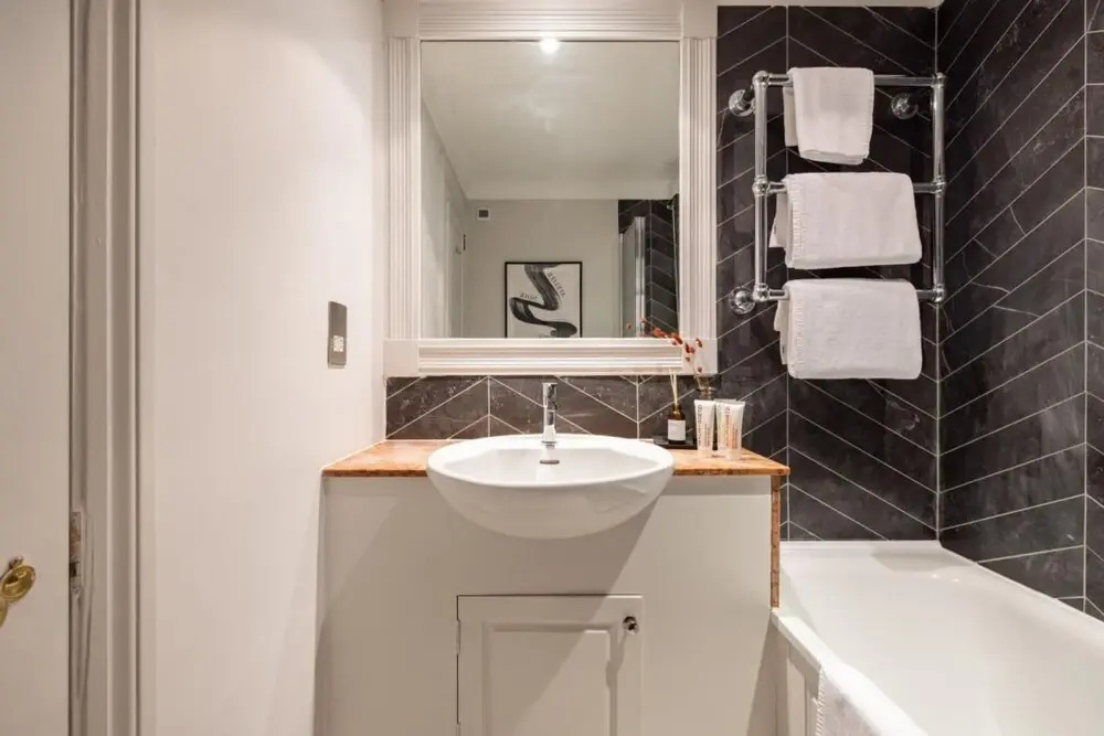 The Kensington Wonder - Stunning 2bdr Flat With Patios