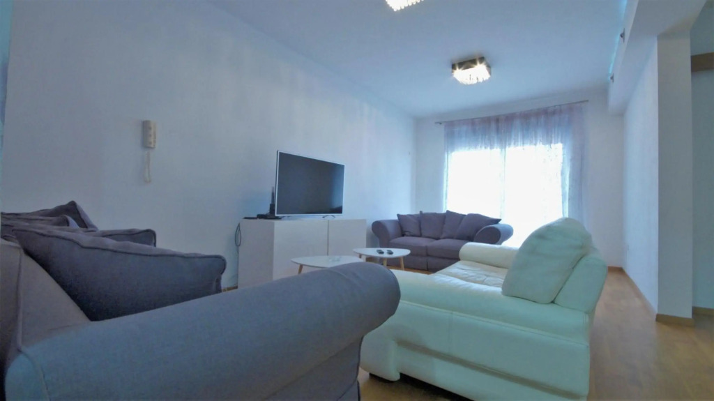 M&L Lux 3-bedroom apartment (sea view)