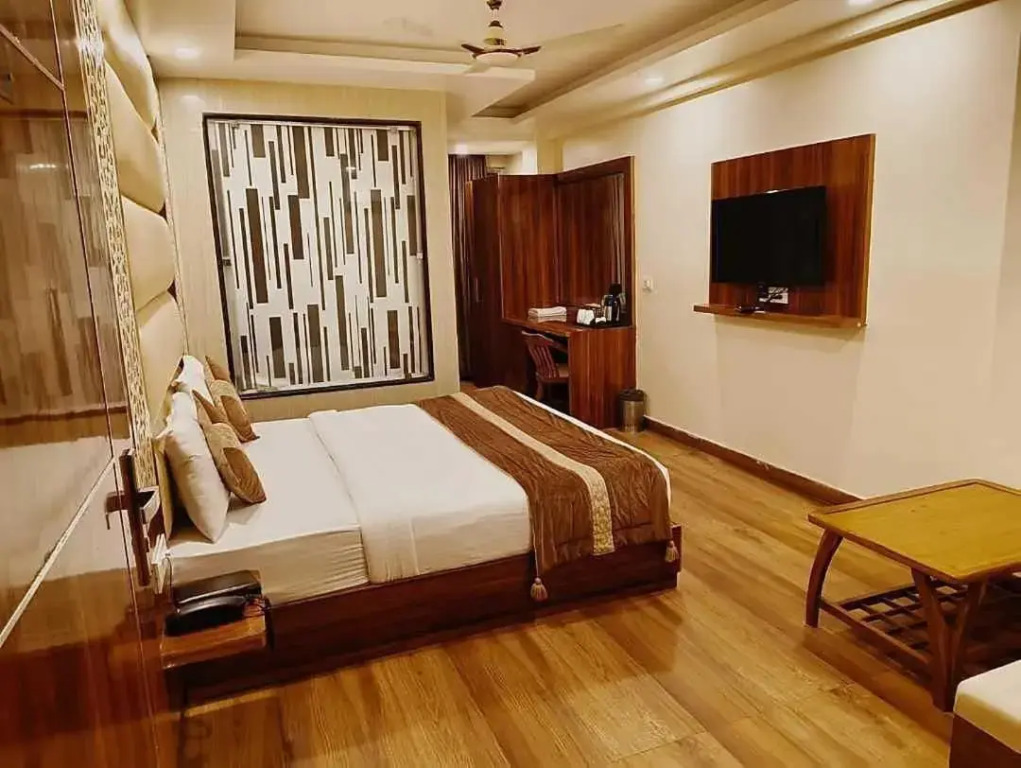 OYO 91616 Hotel Tourist Plaza