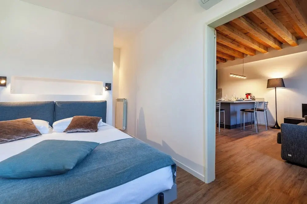 SAN LORENZO APARTMENTS 5054