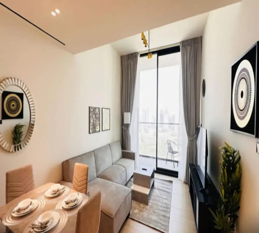 Luxury Belvilla 1BR Pool View Apartment in JVC