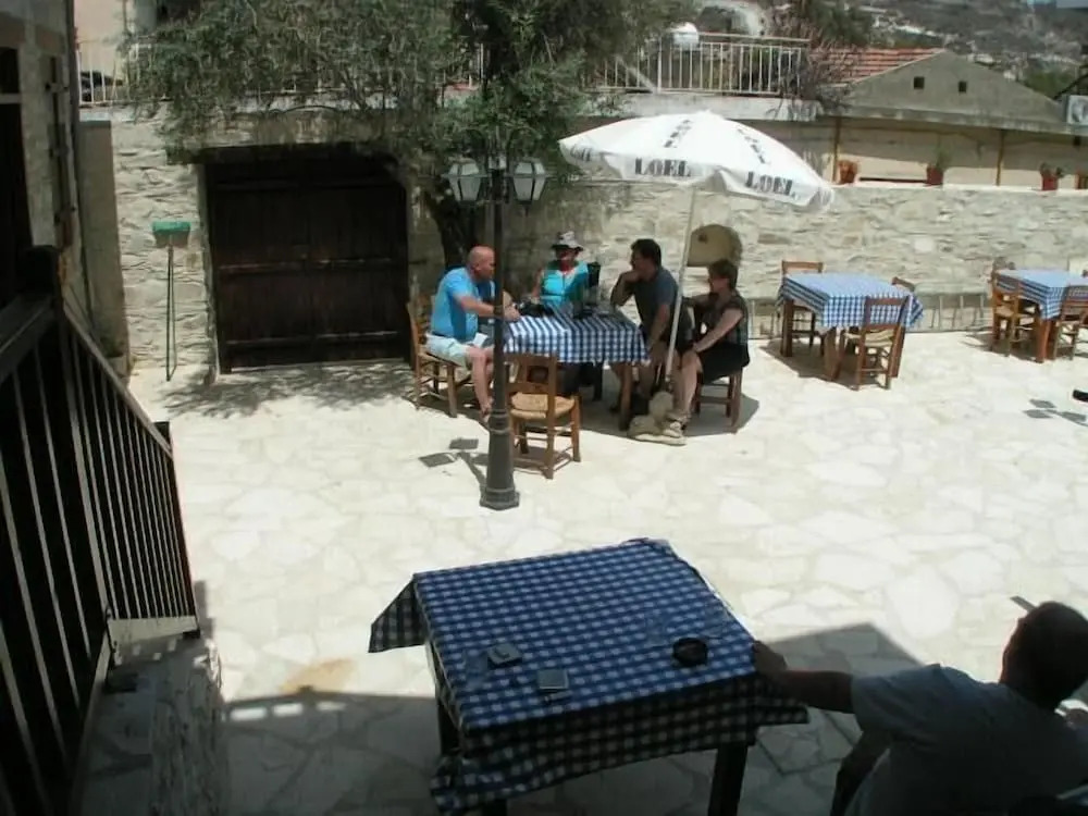Romios Holiday Apartments