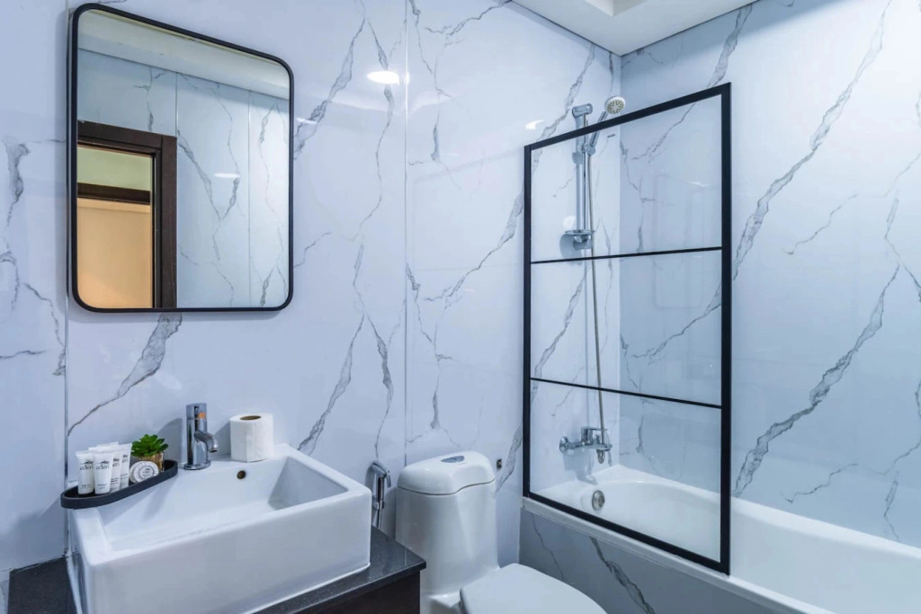 Квартира 7th Floor Sea & Canal View 1BR Near Beach