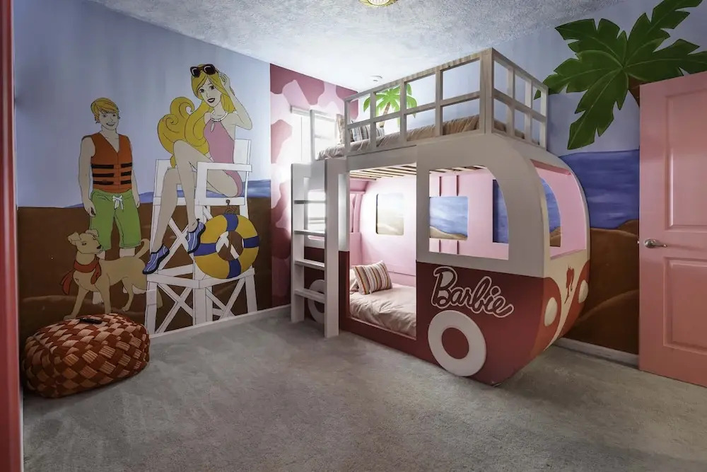 Family Villa w Pool Games n Themed Rooms
