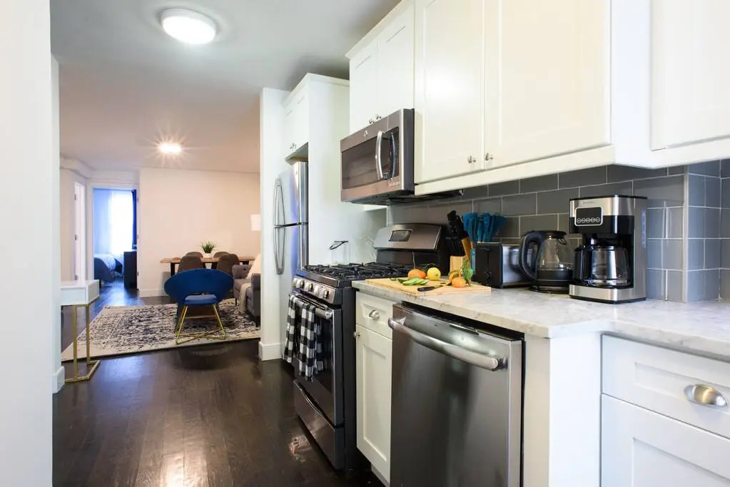 39-1 Renovated 3BR Prime Hudson Yardsarea