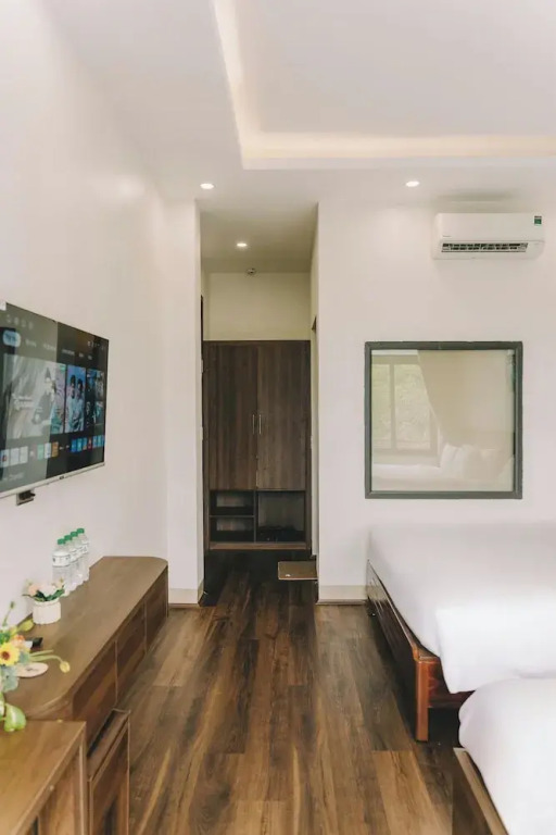 TAM COC HARBOR VIEW HOTEL