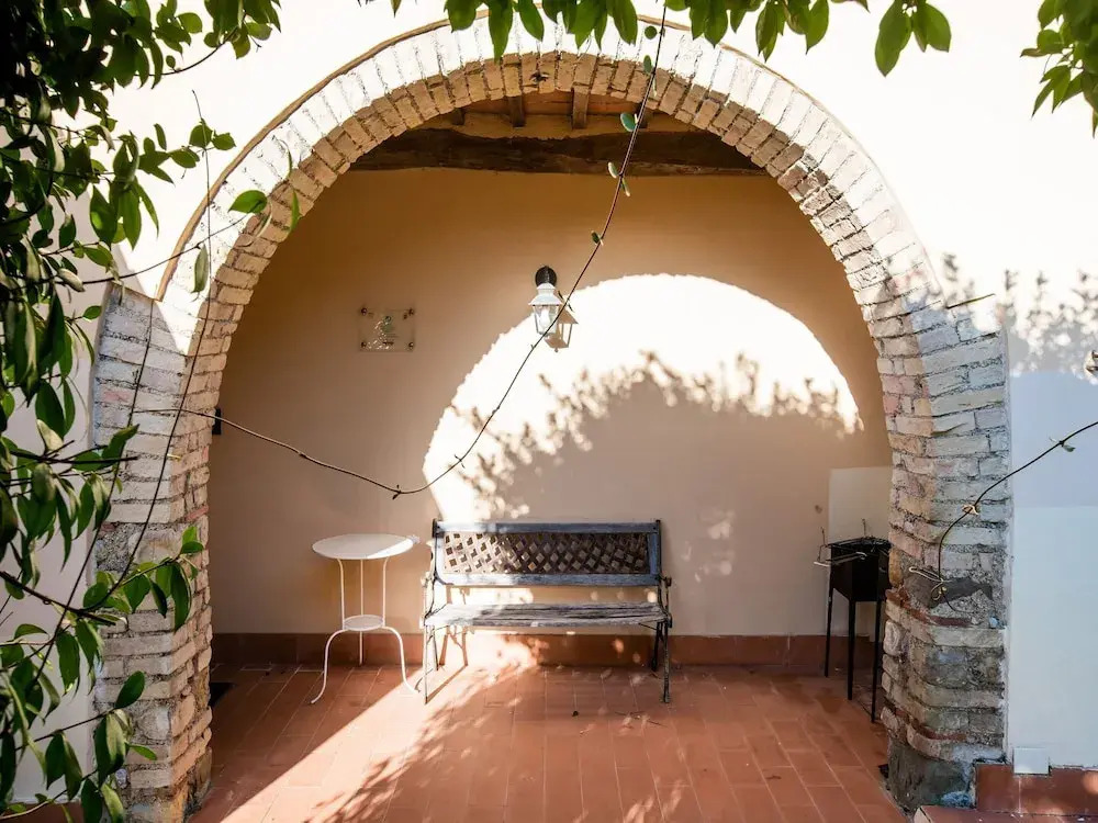 Cosy holiday home in Tuscany with shared swimming pool