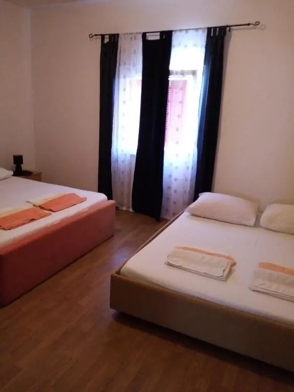Apartments Luca