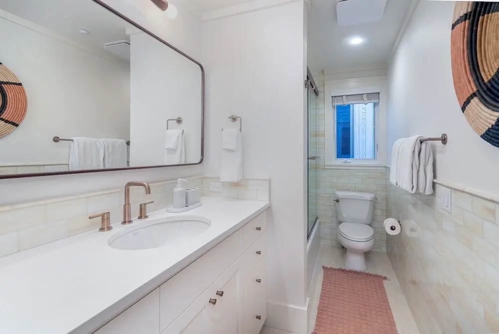 425 Depot Ave 5 Bedroom Home by RedAwning
