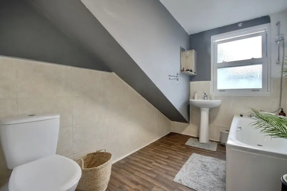 Top Floor Apartment in South Parade Pier