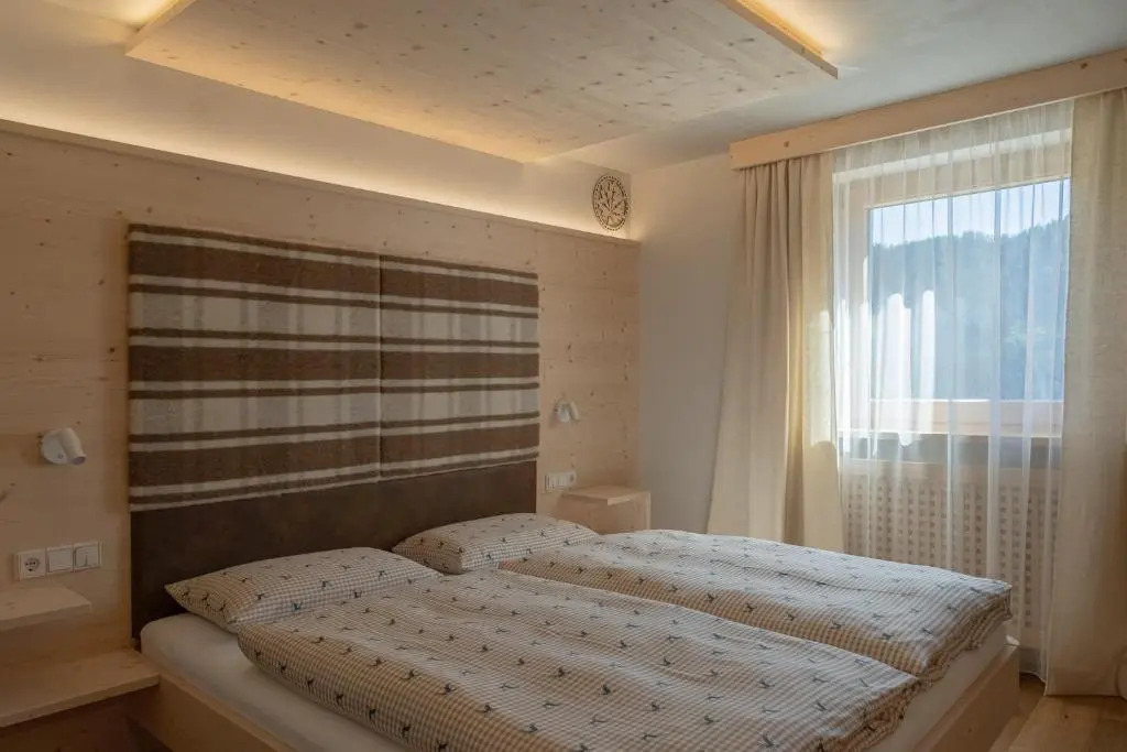 Ciasa Iachin Mountain Apartment
