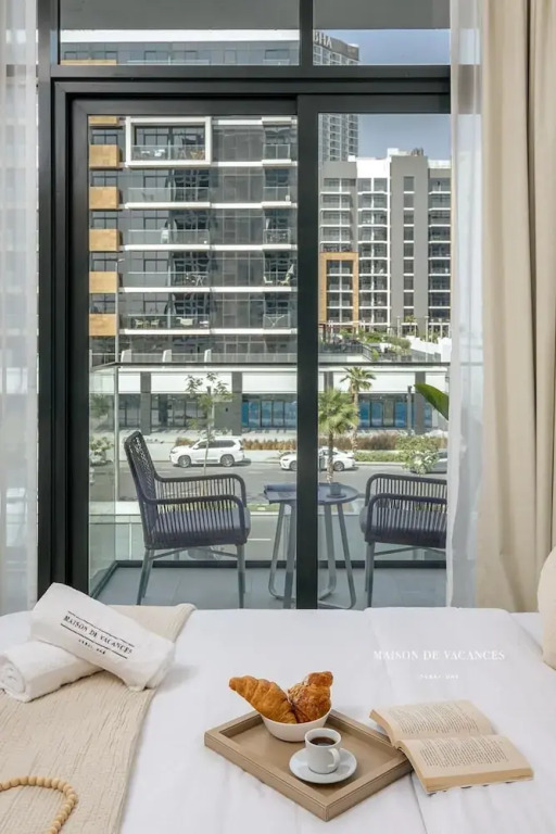 Stylish Studio Getaway 10 Minutes to Dubai Mall