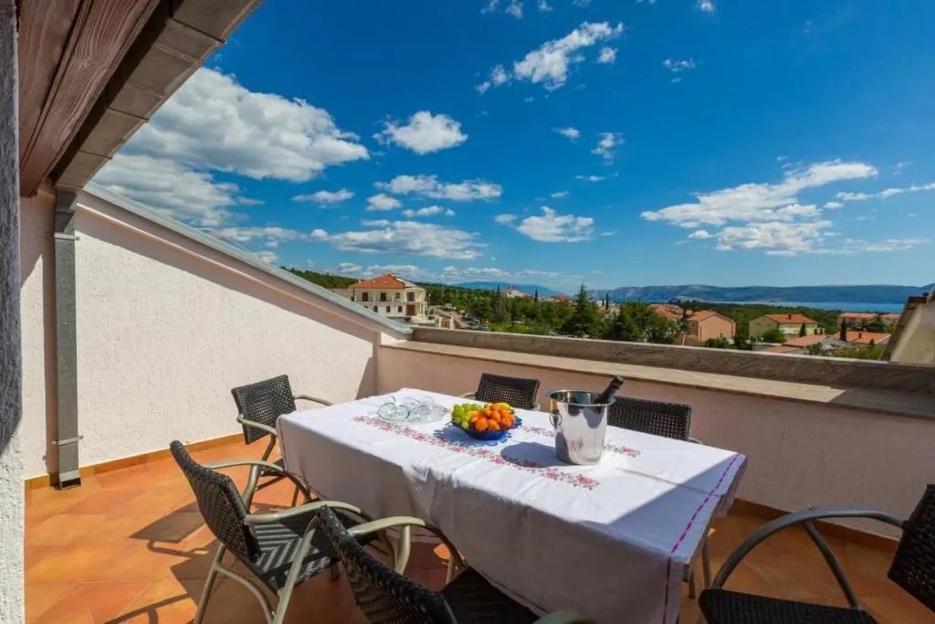 Apartment in Selce 39197