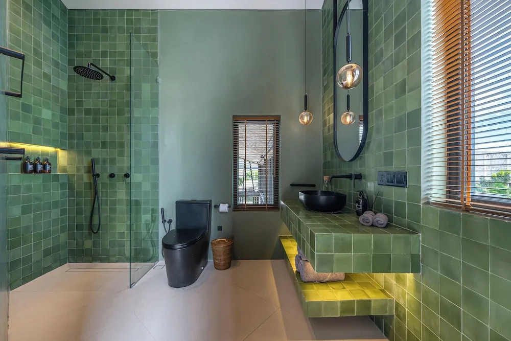 The Line - 5BR Luxury Villa with Cinema & Hot Tub in Umalas