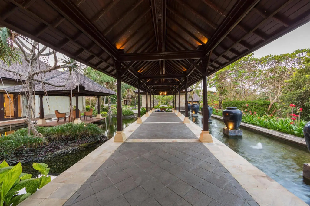 Nirwana Villa Estate