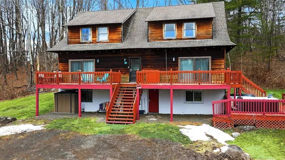 The Summit by Avantstay Spacious Group Getaway Firepit Near Hunter Mountain Skiing + Hiking