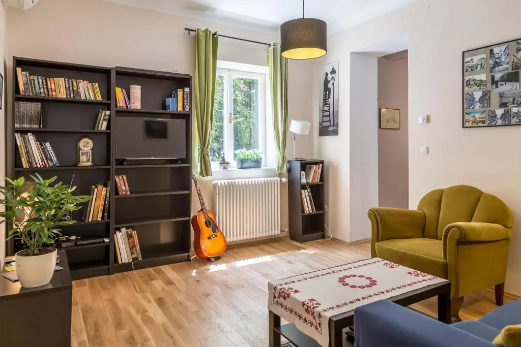 Apartment 7