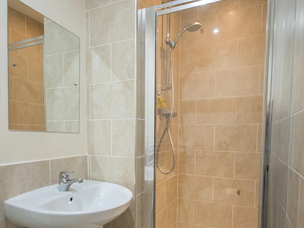 Crown Luxury Serviced Apartments