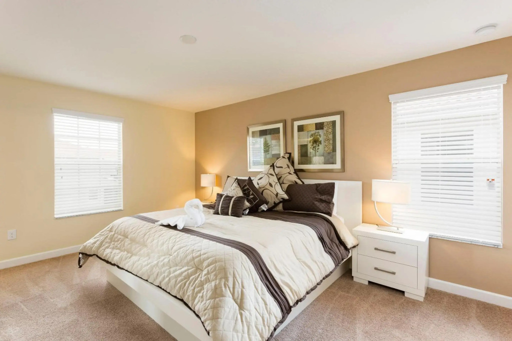 6Br 6Bath Pvt Home Pool 10min Disney 3282ft