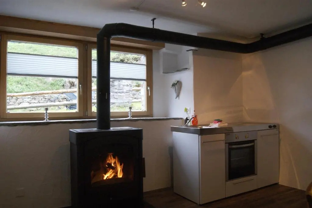Romantic standalone 5 room cottage in Valposchiavo