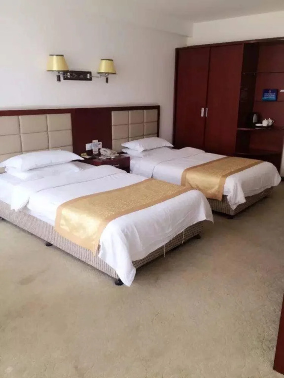 Sophie Rooland Hotel Wu Ke Song