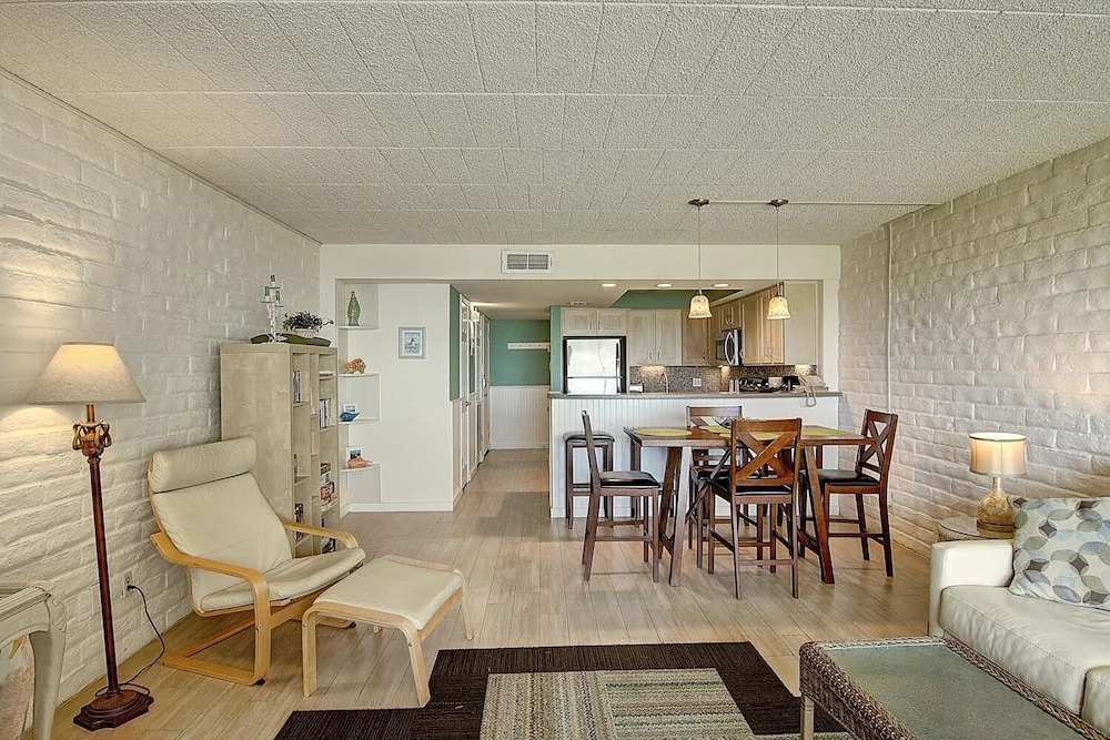 Coral Cay 116 2 Bedroom Condo