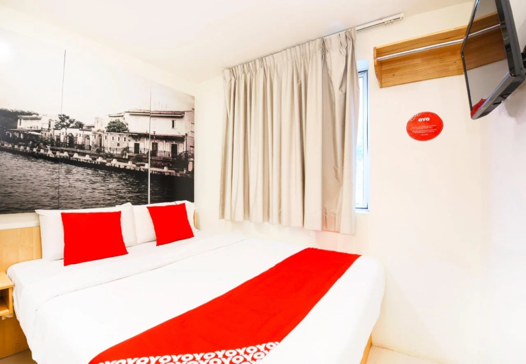 OYO 324 Johnshun Hotel
