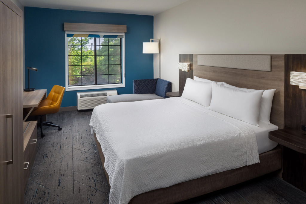 Holiday Inn Express & Suites Albermarle by IHG