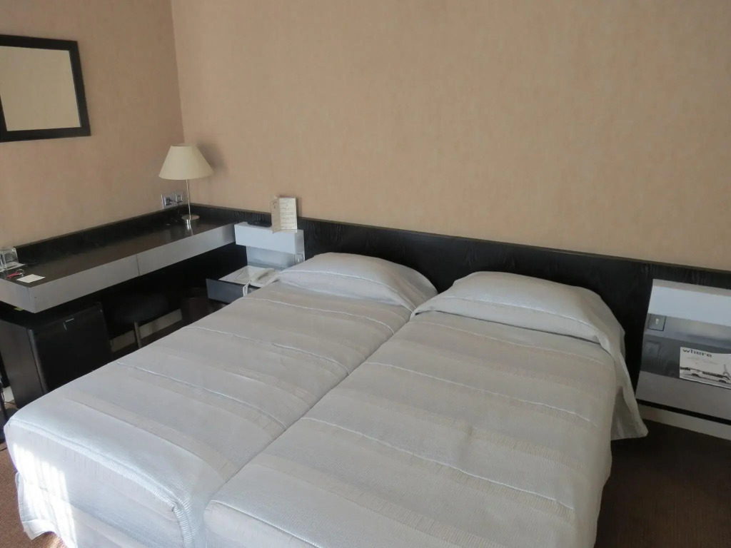 HOTEL ALISON
