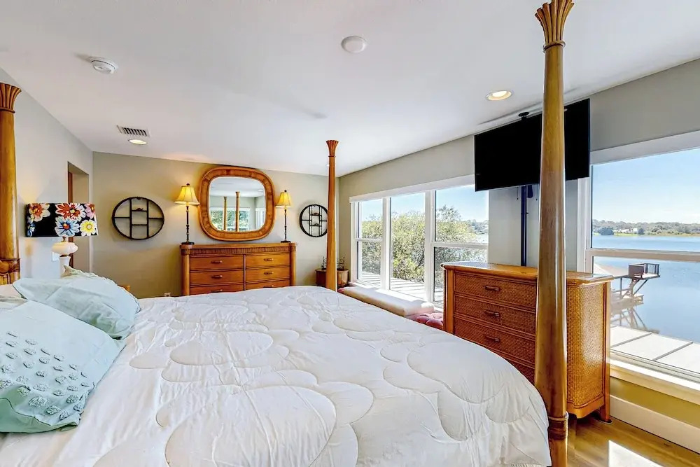Escape the Heat! Lakefront Paradise in Mount Dora