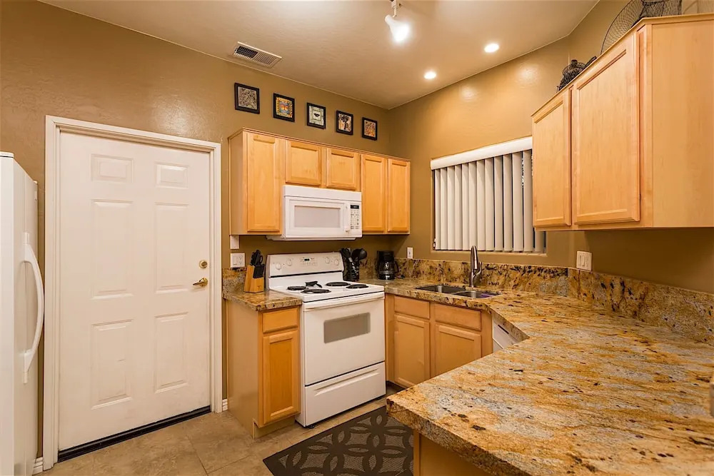 AZ Nirvana 3 BR by Casago