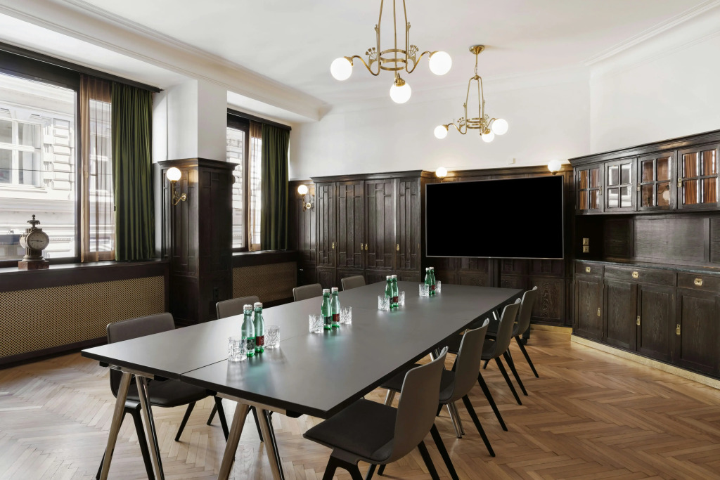 Hotel Astoria Vienna, Curio Collection by Hilton