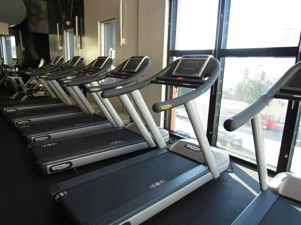Full Amenities One Bedroom