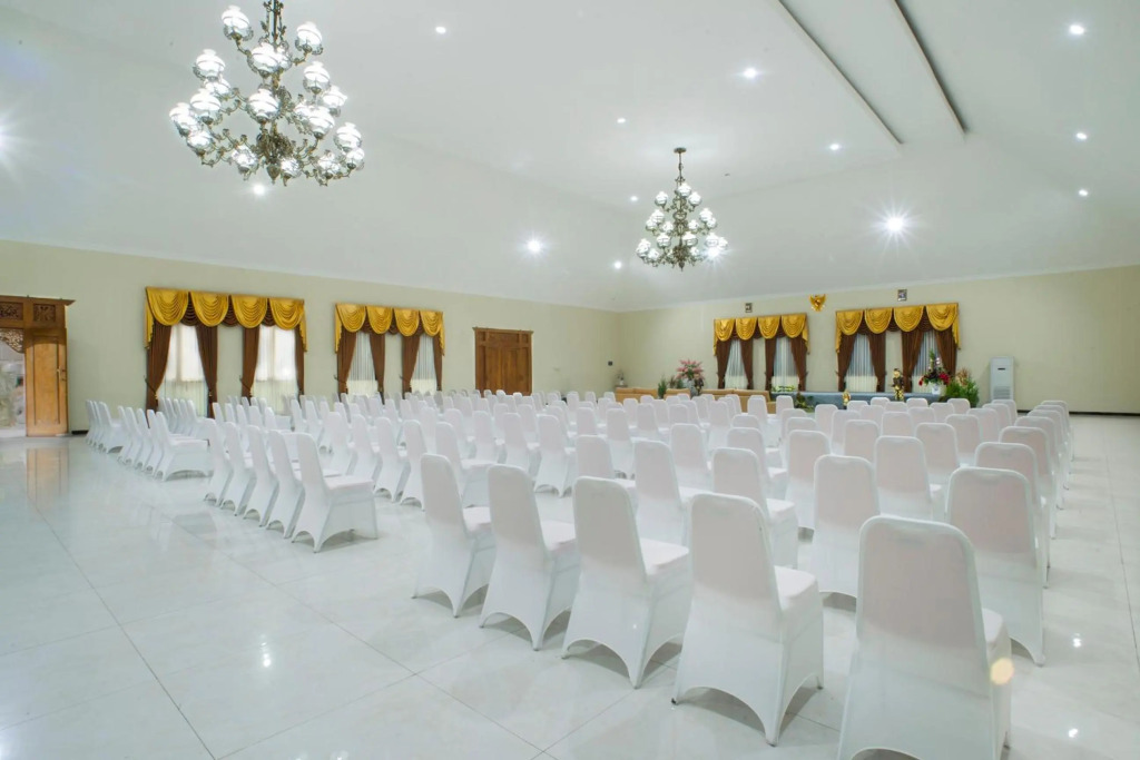 Ciptaningati Hotel