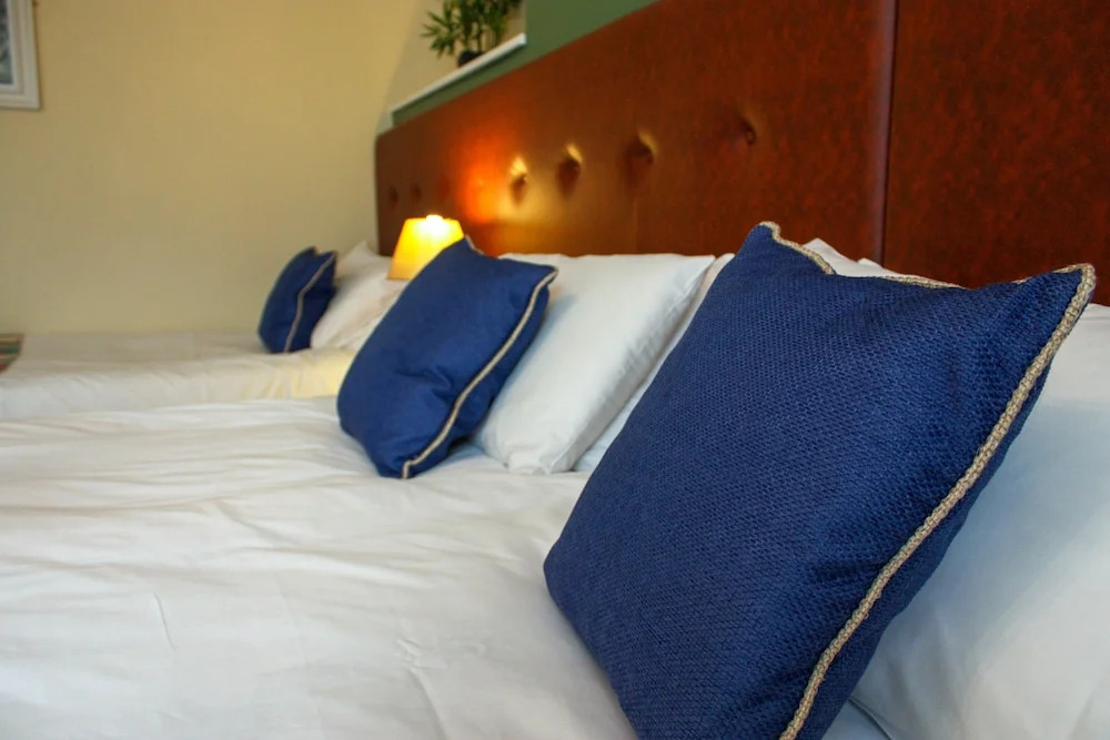 The Linden Leaf Hotel
