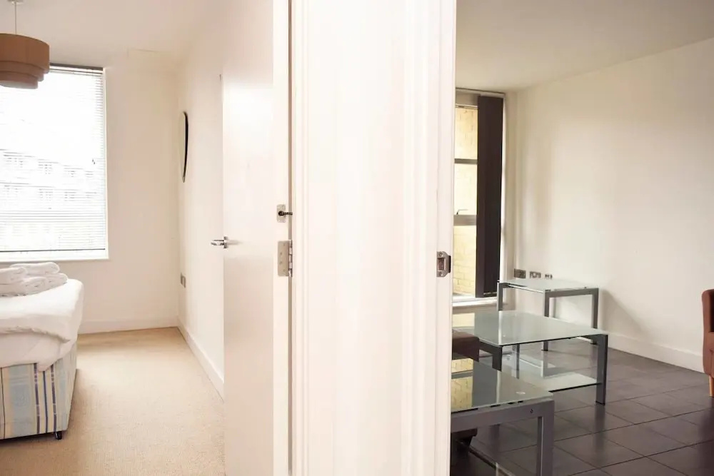 1 BR Home by Borough Market W/balcony, 2 Guests
