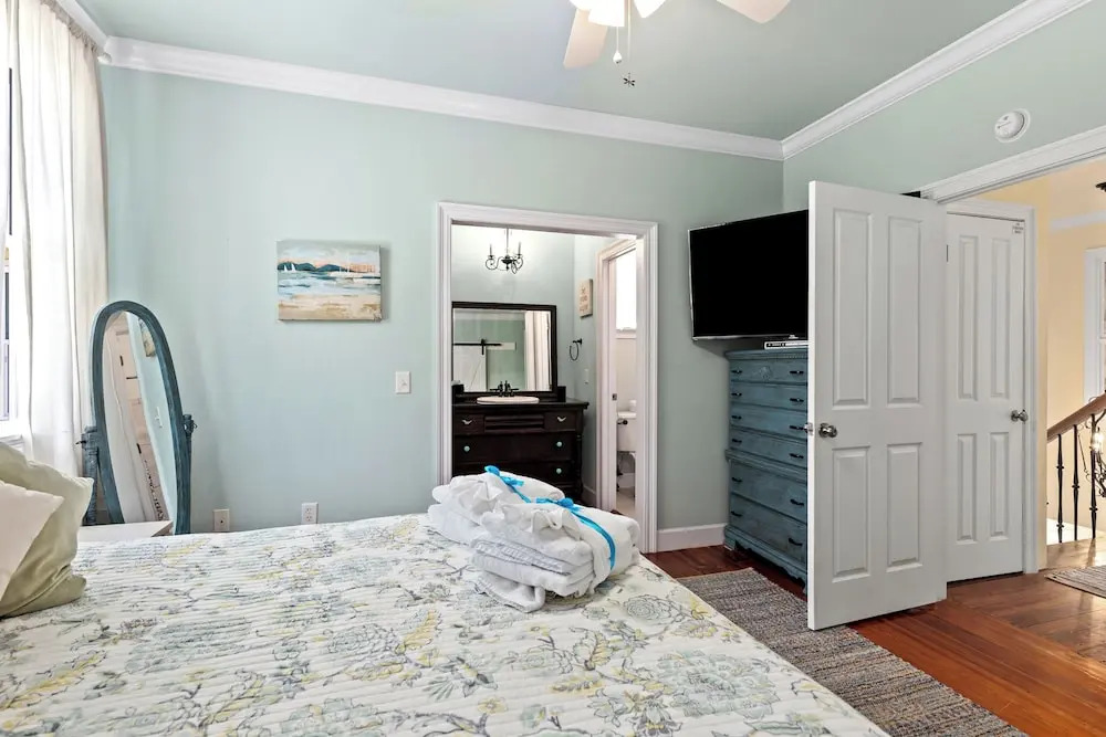 West PCB Upscale Home w/ Splash Pool, Close to Beach, 3BR+Bunkroom, Golf Cart